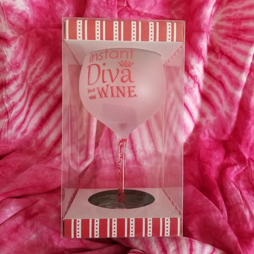 A Taste of Sass Wine Glass NIB 20 fl oz